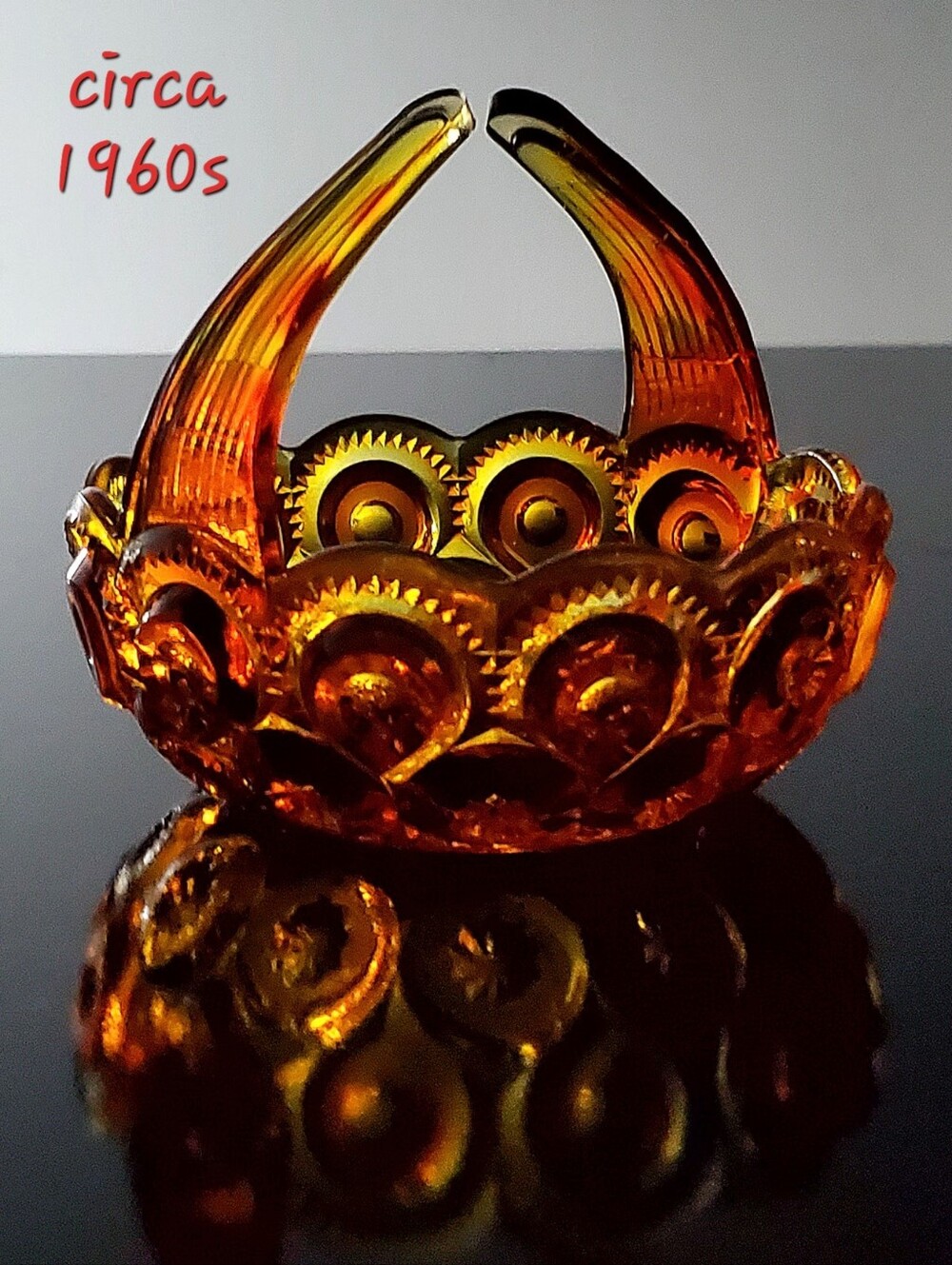 GLOWING Fire Amberina Moon & Star Split Handle Art Glass Basket - Picture 6 of 16